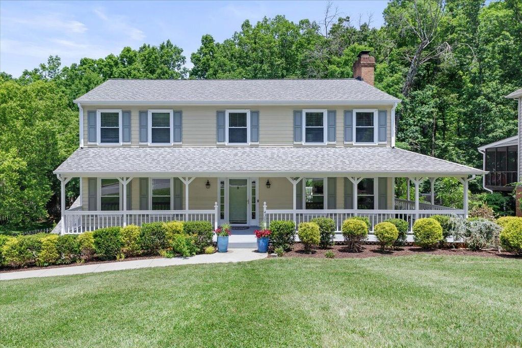 4300 Kings Chase DR, Roanoke, VA 24018