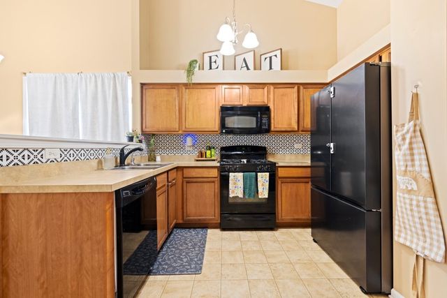 3020 Hoffman Street, Plano, IL 60545