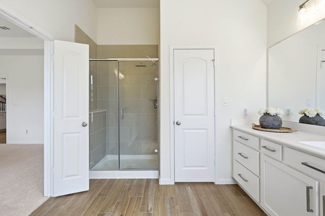 208 Peninsula Point Drive, Montgomery, TX 77356