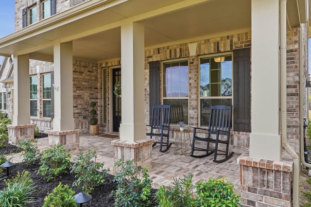 208 Peninsula Point Drive, Montgomery, TX 77356