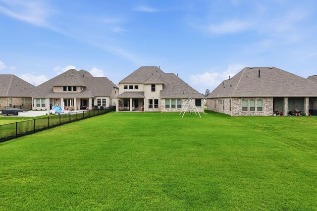 208 Peninsula Point Drive, Montgomery, TX 77356