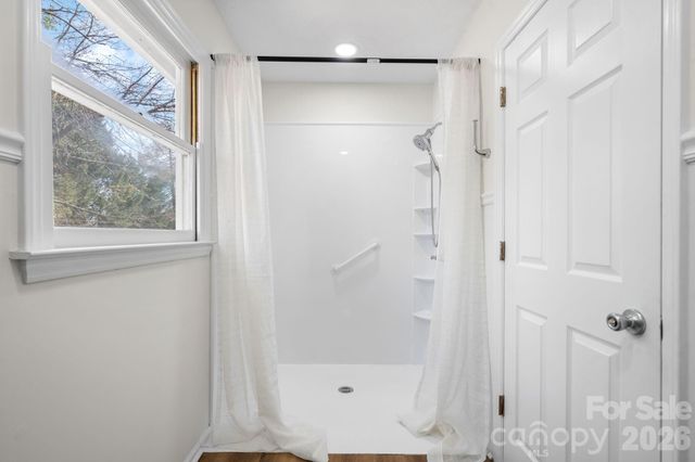 196 25th Street NW, Hickory, NC 28601