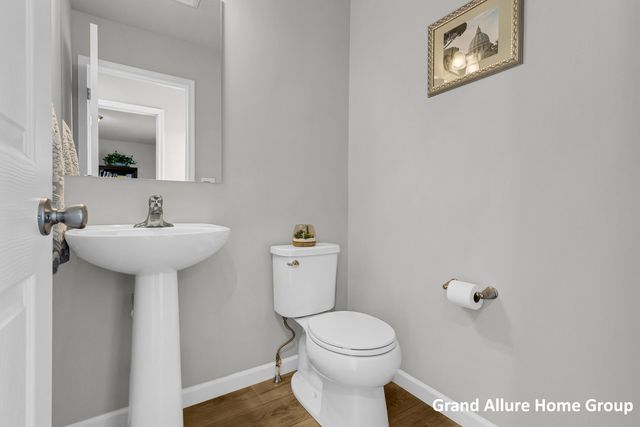 135 Brynwood Avenue, Holland Twp, MI 49423