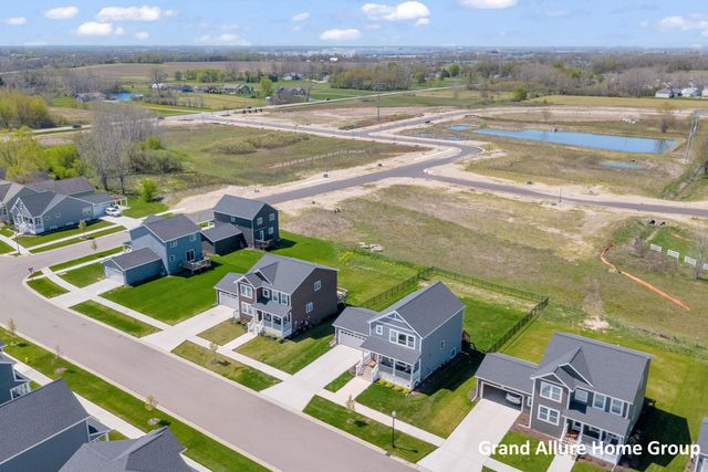 135 Brynwood Avenue, Holland Twp, MI 49423
