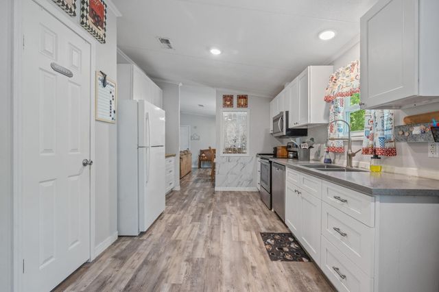 161 W Creek, Trinity, TX 75862