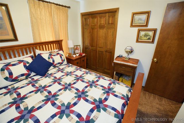 5747 E 620 Road, Locust Grove, OK 74352