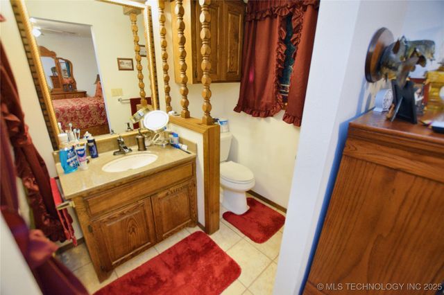 5747 E 620 Road, Locust Grove, OK 74352