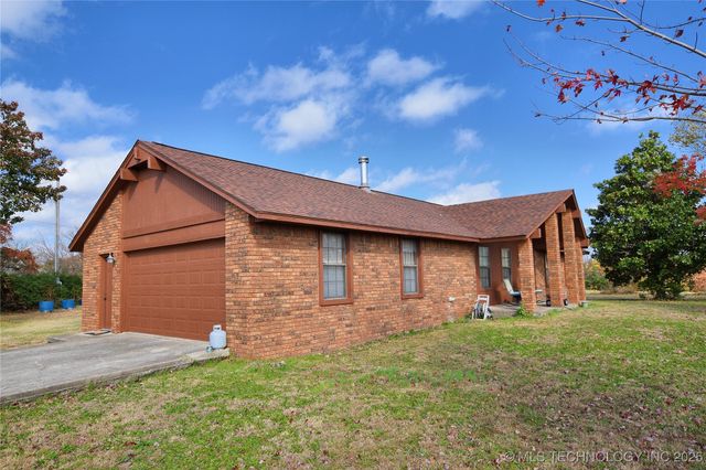 5747 E 620 Road, Locust Grove, OK 74352