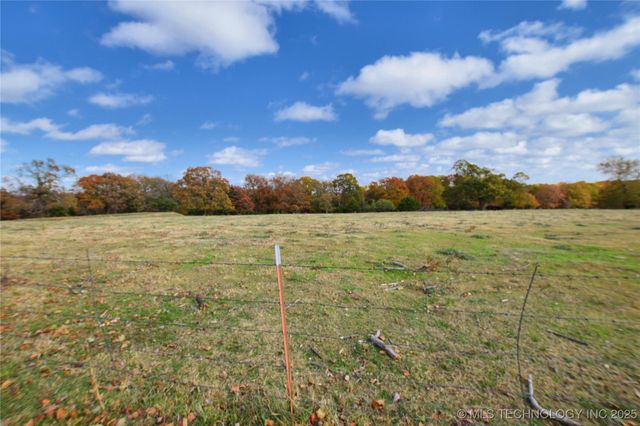 5747 E 620 Road, Locust Grove, OK 74352