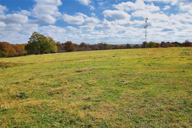 5747 E 620 Road, Locust Grove, OK 74352