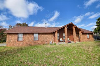 5747 E 620 Road, Locust Grove, OK 74352