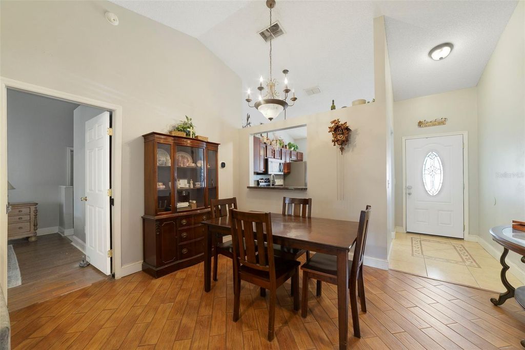 Image 5 of property listing at 9478 BRACKIN STREET, Orlando, FL 32825