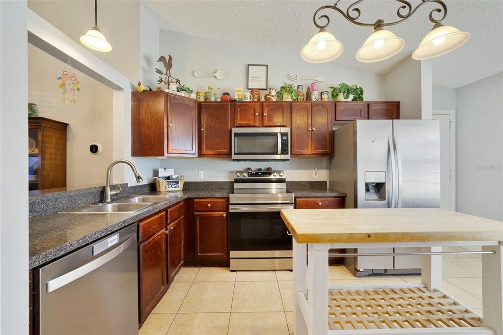 Image 6 of property listing at 9478 BRACKIN STREET, Orlando, FL 32825