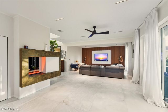 1991 MORNING SUN LN, Naples, FL 34119