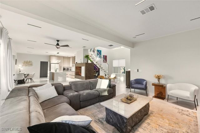 1991 MORNING SUN LN, Naples, FL 34119