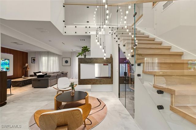 1991 MORNING SUN LN, Naples, FL 34119