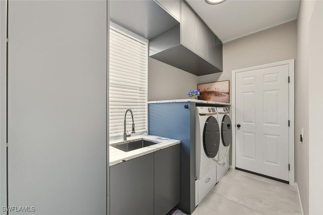 1991 MORNING SUN LN, Naples, FL 34119