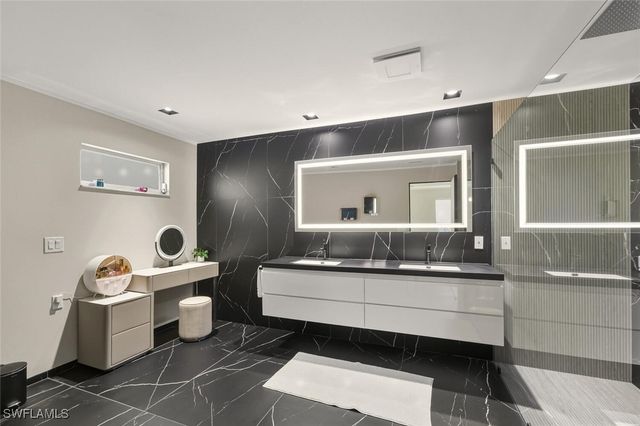 1991 MORNING SUN LN, Naples, FL 34119