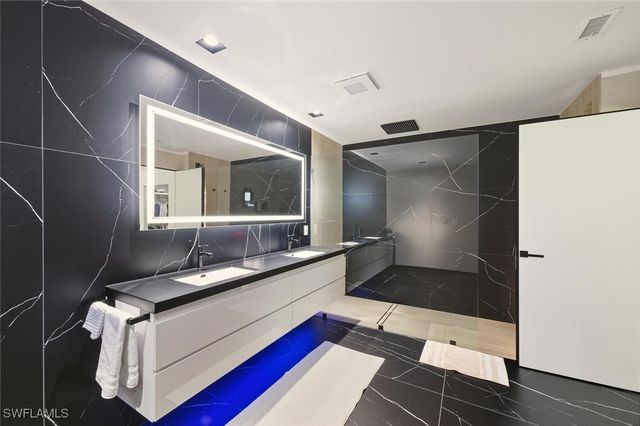 1991 MORNING SUN LN, Naples, FL 34119