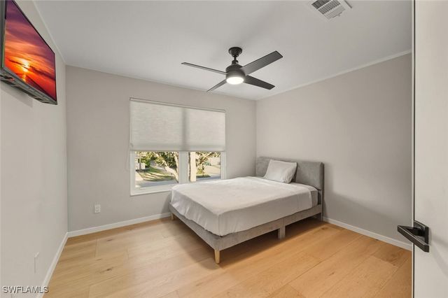 1991 MORNING SUN LN, Naples, FL 34119