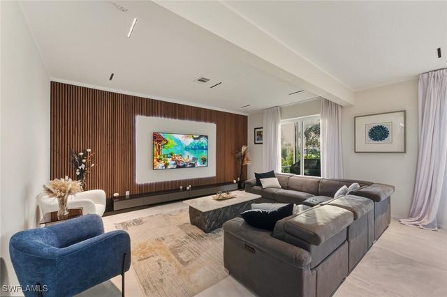 1991 MORNING SUN LN, Naples, FL 34119