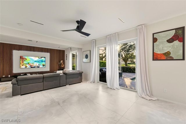 1991 MORNING SUN LN, Naples, FL 34119