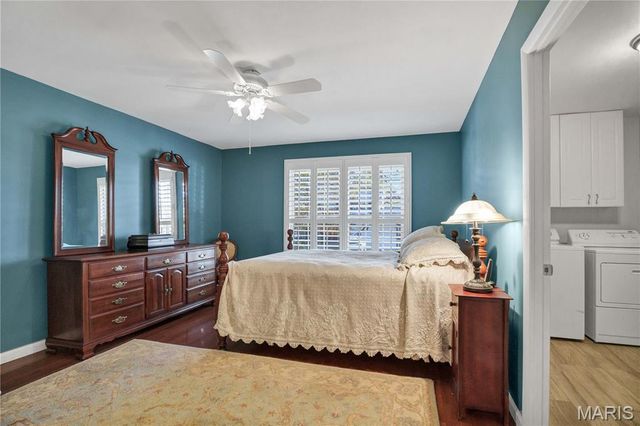 1009 Summer Tree Drive, Ballwin, MO 63011