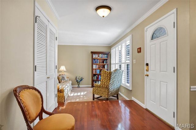 1009 Summer Tree Drive, Ballwin, MO 63011