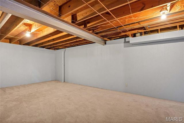 1009 Summer Tree Drive, Ballwin, MO 63011