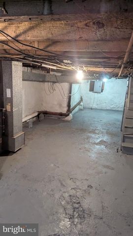 1538 S DOVER ST, Philadelphia, PA 19146