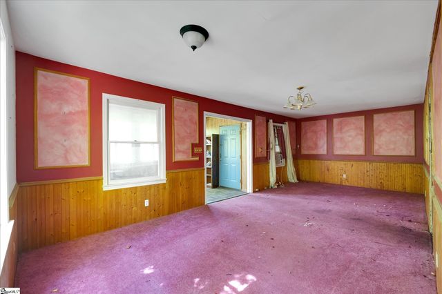 5454 Highway 11, Pickens, SC 29691