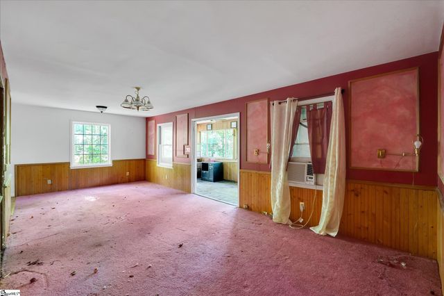 5454 Highway 11, Pickens, SC 29691