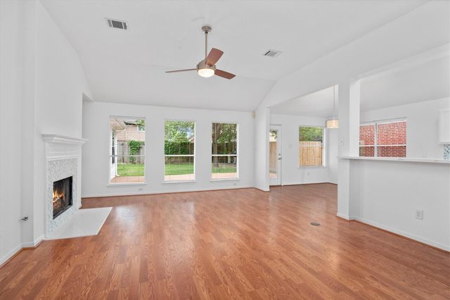 2014 White Oaks Hills Lane, Houston, TX 77339