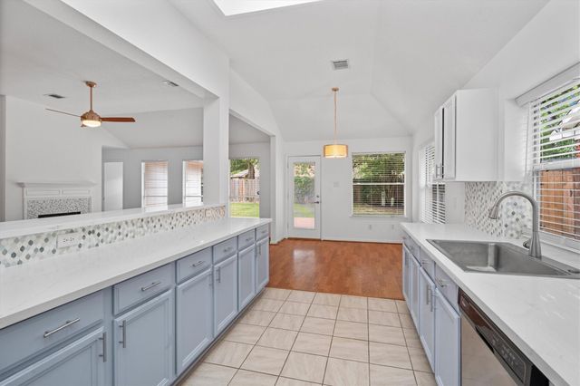 2014 White Oaks Hills Lane, Houston, TX 77339