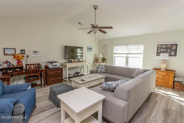 2086 Castlebridge Court NW, Calabash, NC 28467