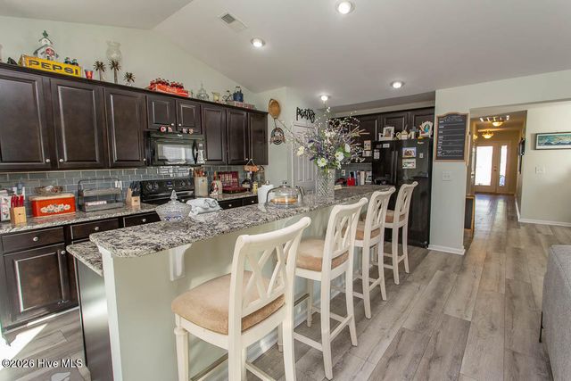 2086 Castlebridge Court NW, Calabash, NC 28467