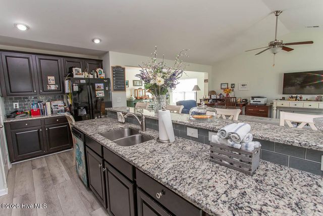 2086 Castlebridge Court NW, Calabash, NC 28467