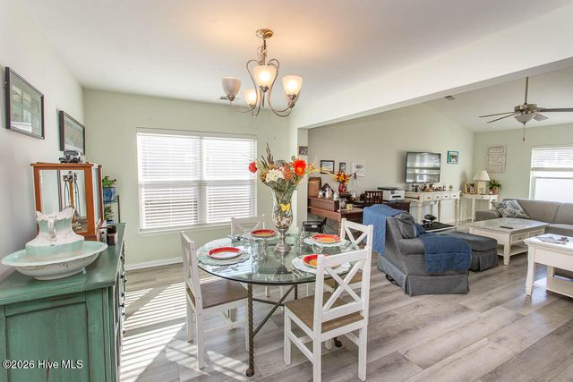 2086 Castlebridge Court NW, Calabash, NC 28467