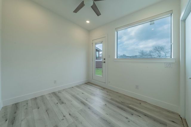 1022 ELDORADO Avenue 104, Dallas, TX 75208