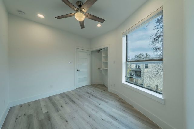 1022 ELDORADO Avenue 104, Dallas, TX 75208