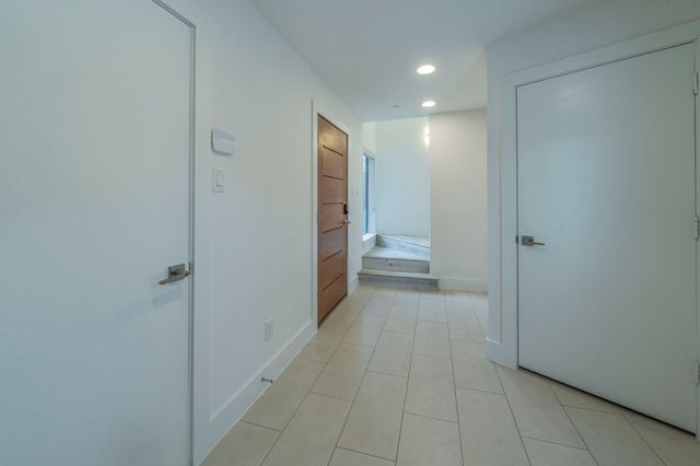 1022 ELDORADO Avenue 104, Dallas, TX 75208