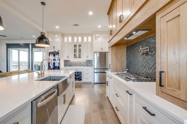 202 Palo Duro Drive, Aledo, TX 76008