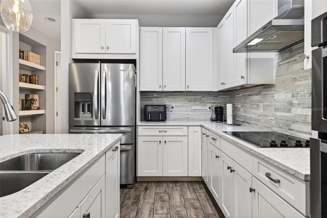 5123 FLAG STREET, Sarasota, FL 34232