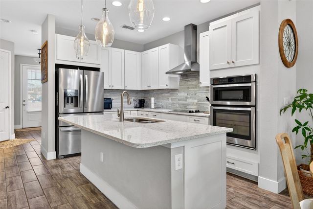 5123 FLAG STREET, Sarasota, FL 34232