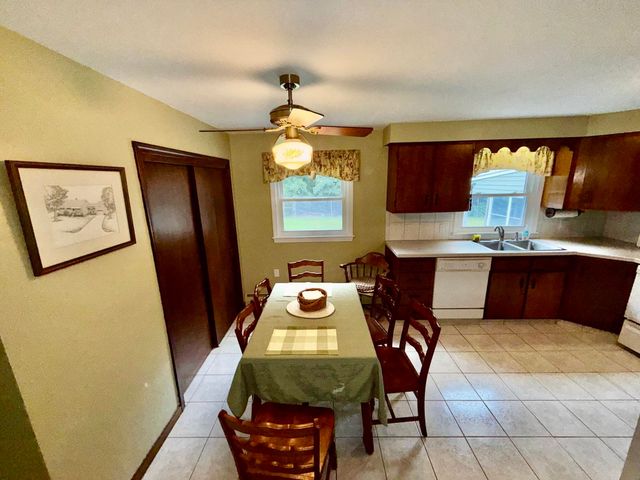 59 Pinedale Street, Manchester, NH 03102
