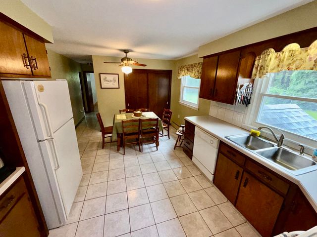 59 Pinedale Street, Manchester, NH 03102