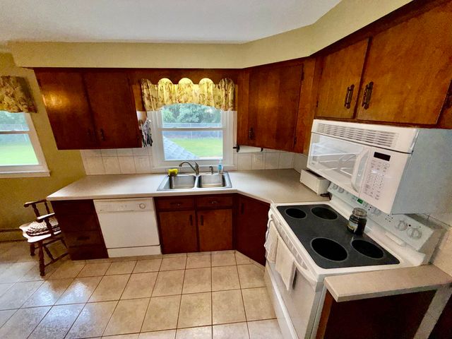 59 Pinedale Street, Manchester, NH 03102