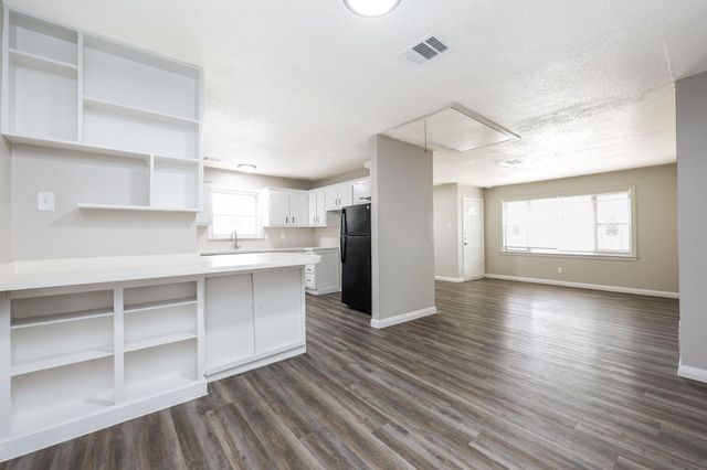 6002 Doulton Drive, Houston, TX 77033