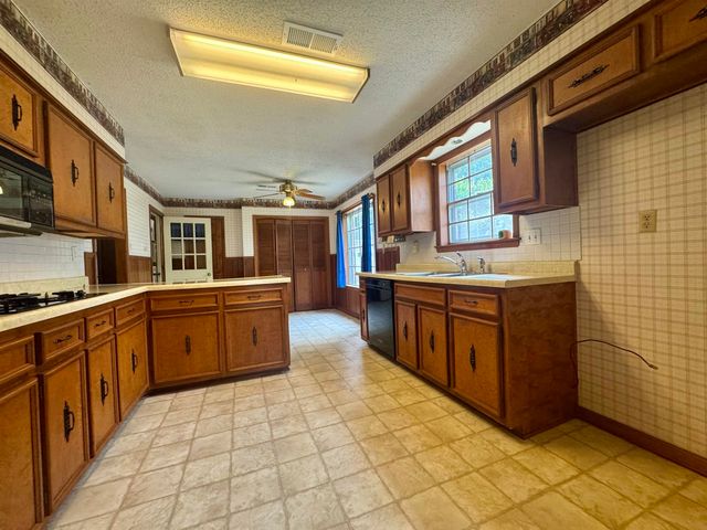 8007 STEVEN FRANKLIN DR, Bartlett, TN 38133