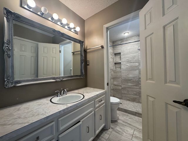 8007 STEVEN FRANKLIN DR, Bartlett, TN 38133